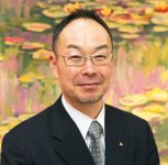 現社長の渡辺博明さんは、青山学院大学卒業後、山形テレビ勤務を経て平成3年に入社。18年に代表取締役社長に就任