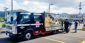 九州ブロックYEGや商工会青年部メンバーのトラックで支援物資を運搬