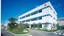 平成8年、中島さんが三代目社長に就任した年に新築した本社事務所。第10回日経ニューオフィス推進賞を受賞