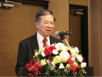 「台湾と日本の歴史的つながり」について講演する台湾三三青年会顧問の鍾維永氏