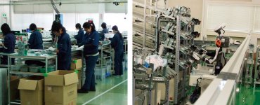 ロボット導入事例。A社の生産ラインは10人で作業をしていた（左）が、ピッキング工程にヒト型協働双腕ロボットを導入することで人員を減らすことができた