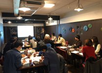 学生が運営するカフェ・あすなろを会場に開催している「高崎ビジネススクール」