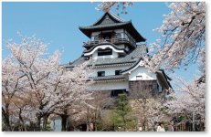 国宝犬山城は1537年に建てられ、天守は現存する日本最古の様式