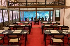 竹林寺の「瞑想（めいそう）＆写経ミニ体験ツアー」では、普段は入れない部屋や庭を見ることができる