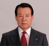 井上百貨店会長の井上保さん（会頭就任：2004年11月1日）。「昨年11月、22年ぶりにトップを交代し、新しい体制になりました」