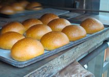 店舗向けのおからパンや、新居浜市の学校給食用パンの製造にも着手