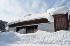 雪室の外観イメージ。雪国新潟県の山間部で昔から使用されている雪を使った天然冷蔵庫