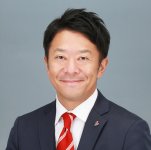 社長の尾﨑茂さんは昨年11月に児島商工会議所の会頭に就任。「繊維関連業を中心に起業支援をさらに推進していきます」