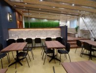 社員が昼食を取る休憩スペース「ecrila（エクリラ）」は、近畿大学の教授と学生がデザインした