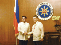 フィリピン・マルコス大統領（左）と小林会頭
