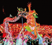 中心市街地を彩る中国ランタンやオブジェの装飾