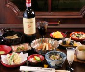山海の料理が並ぶ渋川問屋の料理。江戸時代末に会津藩が京都を守っていたこともあり、会津料理には京都料理の影響も