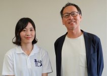 「ロケを通じて地域の結束力を高めていきたい」と語る岡谷市役所商業観光課の林さん（左）と諏訪圏フィルムコミッションの宮坂さん