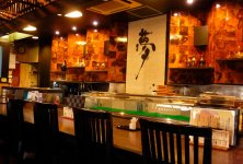 創業時の店舗「寿司・割烹 甚八本店」。現在は法要や法事と食事が一緒にできる「甚八 法要庵」となっている