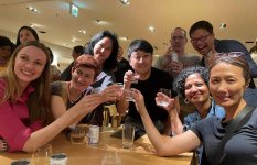 玄代表（写真中央）は、米国スタンフォード大学でも講演。情報感度の高い人たちに日本酒を紹介している