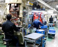 同社の工場内。50年以上続く町工場で、精密プレス加工などを行っている