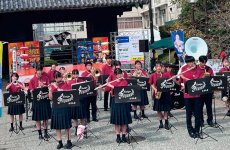 オープニングアクトを飾った吹奏楽部の生徒