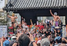 生で見るプロレスに来場者も大興奮！　笑顔と声援でみんなが一つに！