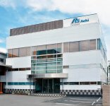 本社のほか、水戸、つくば、栃木の支店と２つの工場がある