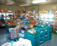 震災後の出張販売所。各地に仮設店舗を建て、地元住民のライフラインとなった