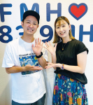 ボーカルを担当したnozomi氏（右）と作詞・作曲を担当した実行委員