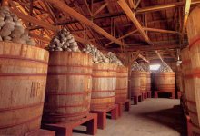 石積みして５年以上熟成させる