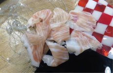 サシがきれいに入ったスライス生ハムも人気だ