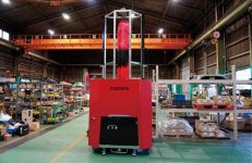 自走式１本ブラシ大型車両洗車機「ROBOSEN」。デザインを一新し、「GOOD DESIGN AWARD 2025」でBEST100を受賞