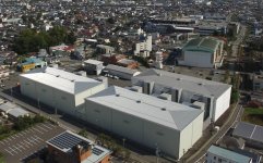 本社（写真）を含め長野県内に８拠点、群馬県に２拠点、埼玉県に１拠点がある