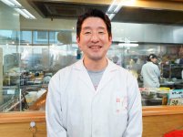 「杉の下意匠室の２人とは週１回は会っています。コンサル的な助言ももらえて、攻めた経営ができています」と語る遠藤店主