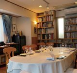 料理の合間に交わすシェフとの会話も楽しみの一つ