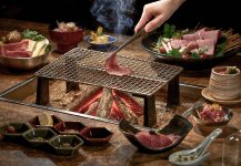 ベトナム直営１号店の飛騨牛専門店は、店名を元の「NOBU」から梅の花グループを連想させる「UME」に変更してイメージを刷新する予定