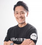 ハッカズーク代表取締役CEOの鈴木仁志さん。「会社の辞め方を変えていく“辞め方改革”を推進しています」