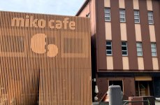 中心市街地の元すし屋をリノベーションして新規オープンした「ミコカフェ」