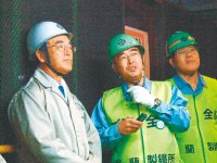 新日本製鐵の社長時代、現場を重視し全国の製鉄所を毎年訪問した(平成18年・室蘭製鐵所)