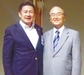 三村会頭(右)と日本YEGの内田茂伸会長