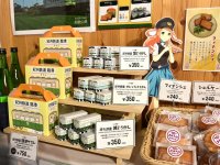 人気の紀州鉄道シリーズと地元の人気洋菓子店のフィナンシェなど