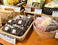 麦チョコなどチョコレート菓子も販売