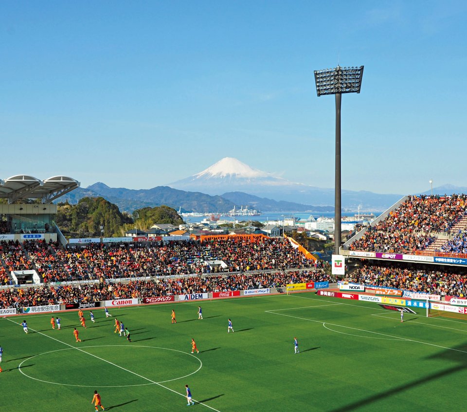 日本の美景 富士山と駿河湾を一望する臨場感抜群のスタジアム 日商 Assist Biz